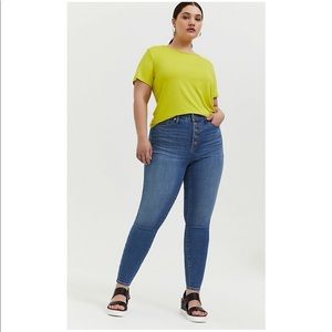 Torrid Bombshell Skinny Button Fly Jeans Size 18XT